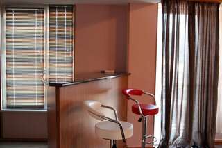 Отели типа «постель и завтрак» B&B Old Tbilisi Тбилиси Семейный номер (для 3 взрослых)-6