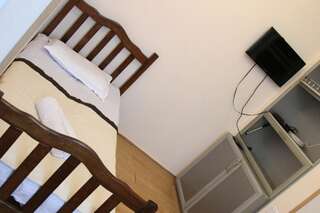 Отели типа «постель и завтрак» B&B Old Tbilisi Тбилиси Бюджетный двухместный номер с 2 отдельными кроватями-2