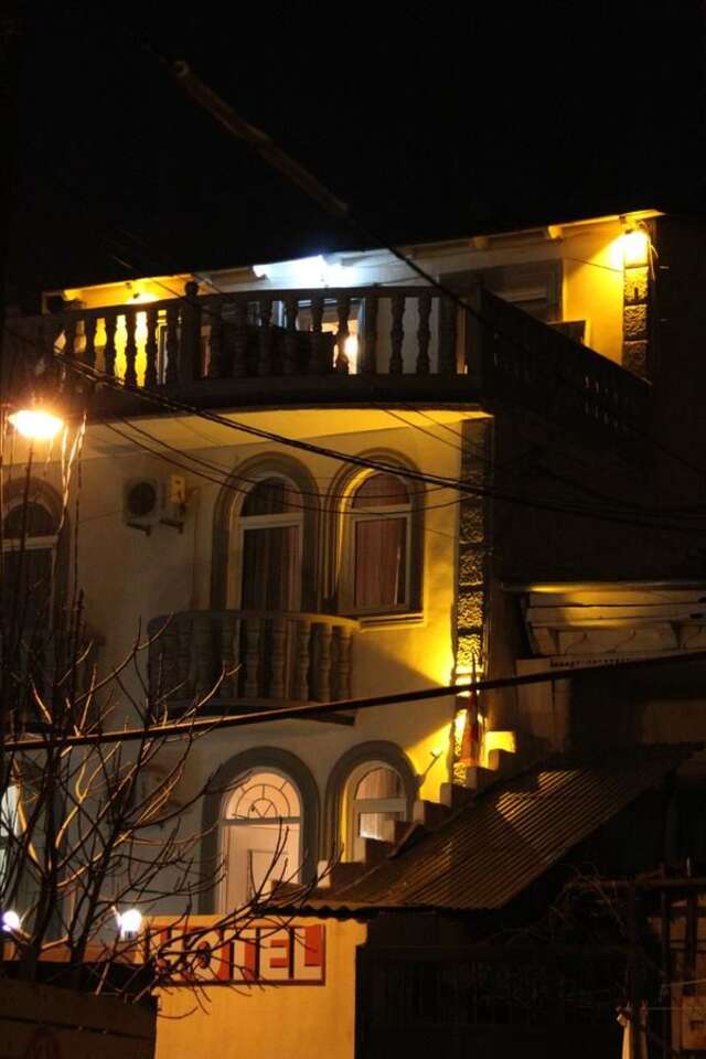 Отели типа «постель и завтрак» B&B Old Tbilisi Тбилиси-46